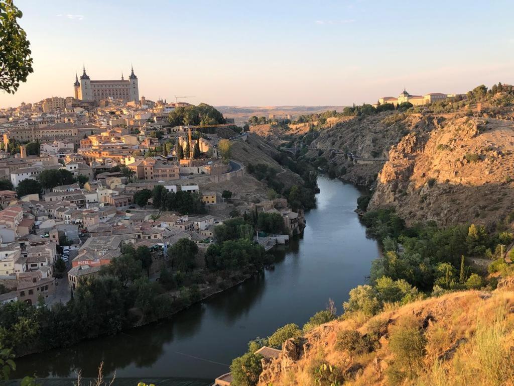 Toledo Ciudad De Las Tres Culturas , Un Lugar Para Disfrutar Todas Las Familias Con Sus Hijos " Desayuno Incluido" Villamiel de Toledo Exterior photo